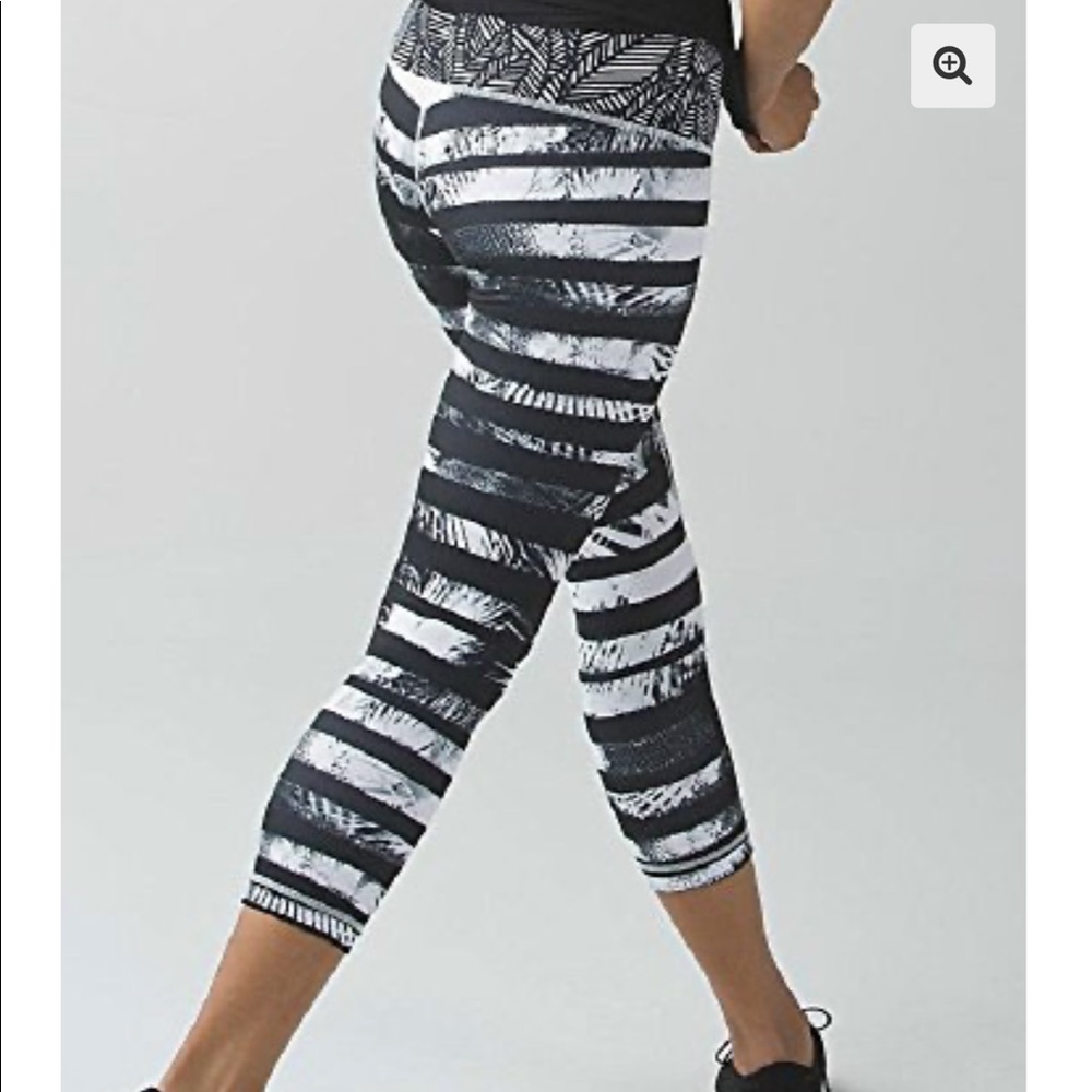 Lululemon Black and White Wunder Under Leggings